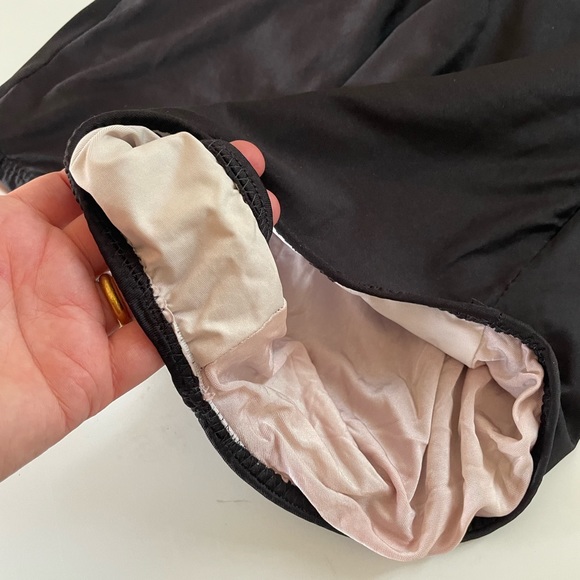 Red Dolly Vintage Pinup Halter One Piece Swimsuit - Picture 6 of 6